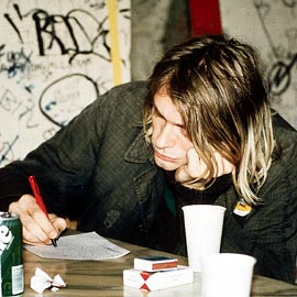 Kurt Cobain escribiendo